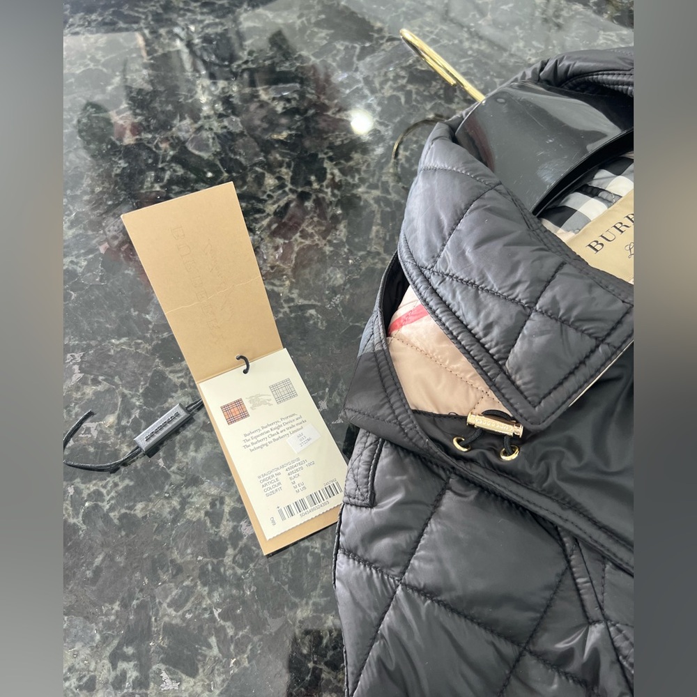 Burberry Woman’s Black Quilted Puffer Jacket - Picture 11 of 12